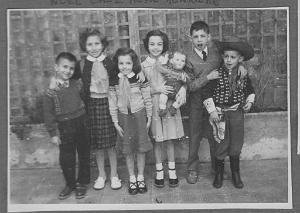 FAMILLE  GERARD EVELYNE JEAN-MARIE REGINE HELENE ET LOUIS